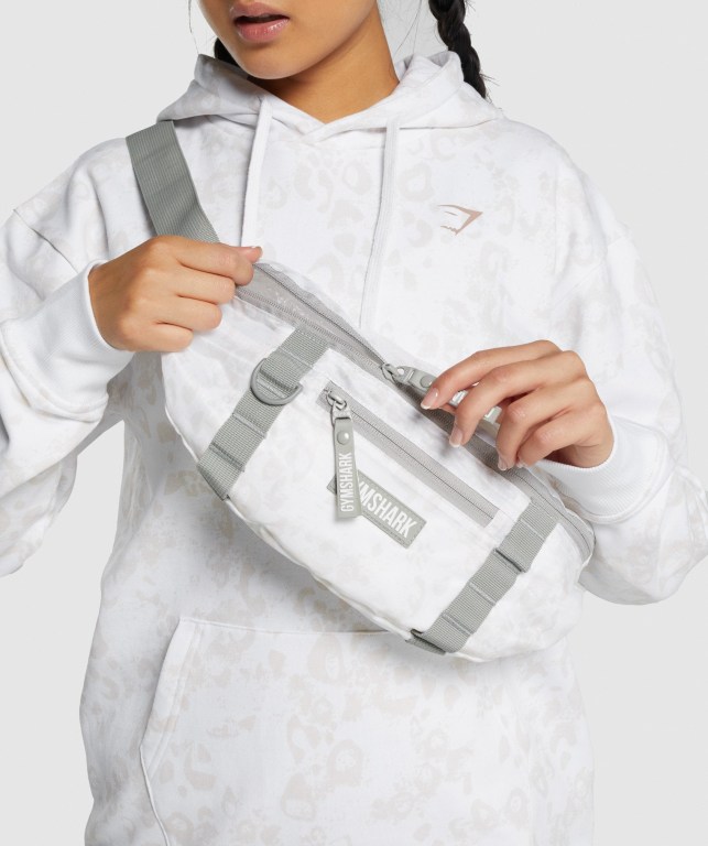 Bolsos Cruzados Gymshark Adapt Animal Sling Blancas Creme | dvLxBMySbz7