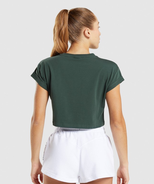 Camiseta Gymshark Legacy Graphic Crop Verde Oscuro | zVwUSQ9us3e