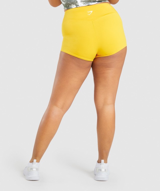 Pantalones Cortos Gymshark Entrenamiento Corta Length Amarillo | yeX6DimP21A