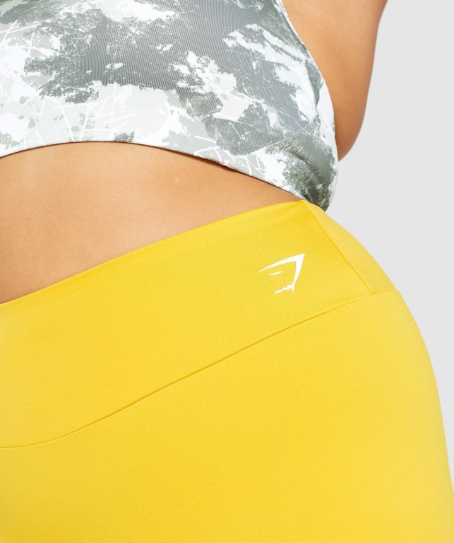 Pantalones Cortos Gymshark Entrenamiento Corta Length Amarillo | yeX6DimP21A